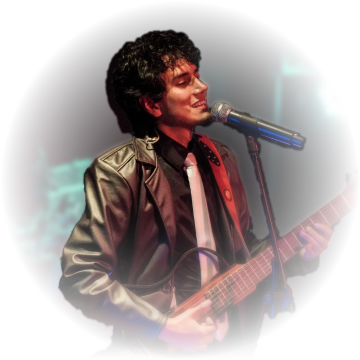 Vinicio Gavilanes cantante del Trío Chulla Vida